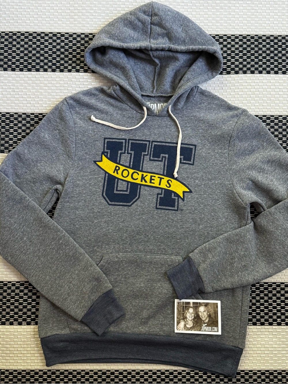 UT Rockets Gray Pullover Hoodie Size Small NWT Jupmode